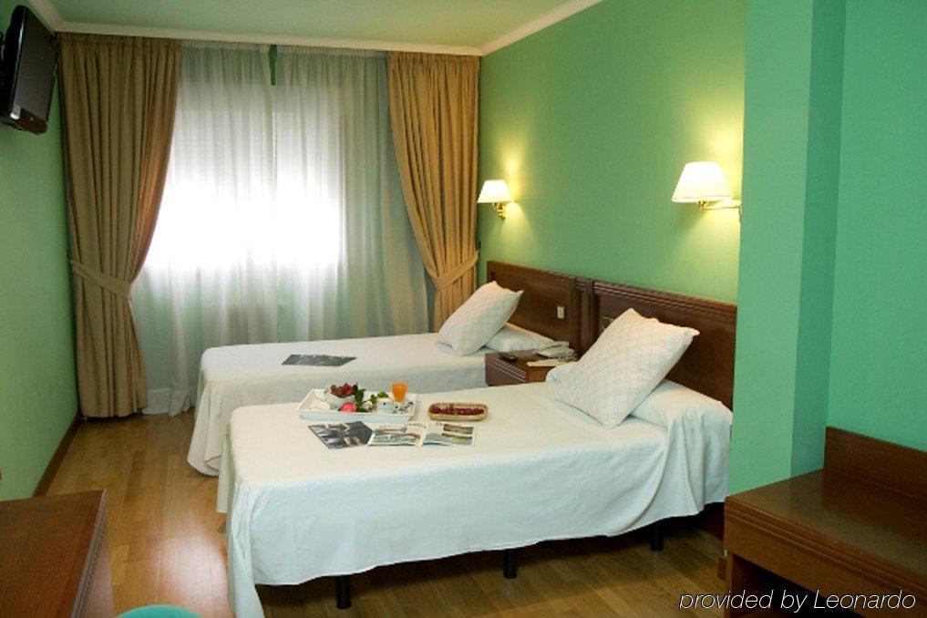 Hotel Villa De Marín Room photo